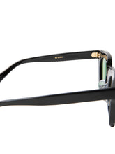 画像をギャラリービューアに読み込む, TORO (Cootie Productions)