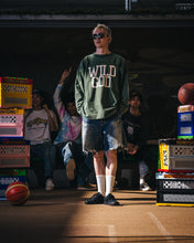 画像をギャラリービューアに読み込む, FOOTBALL SWEAT/WILD GOD