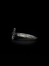 画像をギャラリービューアに読み込む, Engraved Tiny Cross Ring
