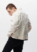 画像をギャラリービューアに読み込む, BW . TYPE-2 JACKET