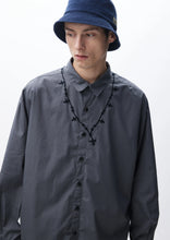 画像をギャラリービューアに読み込む, CROSS EMBROIDERY SHIRT LS