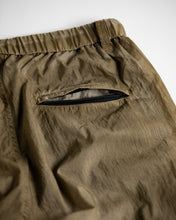 画像をギャラリービューアに読み込む, UTILITY NYLON TUCK EASY PANTS