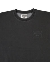 画像をギャラリービューアに読み込む, PIGMENT DYE LOGO CREW SWEAT