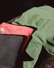 画像をギャラリービューアに読み込む, PIGMENT DYE LOGO CREW SWEAT