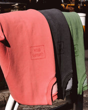 画像をギャラリービューアに読み込む, PIGMENT DYE LOGO CREW SWEAT