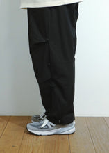 画像をギャラリービューアに読み込む, THE CHANGING LENGTH/HEM WIDE ZIP UP TUCKED PANTS