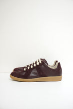 画像をギャラリービューアに読み込む, REPLICA SNEAKERS