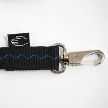 画像をギャラリービューアに読み込む, BUNGEE STRAP TAKES HANDS