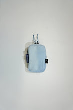 画像をギャラリービューアに読み込む, HUGG POUCH TAKES HANDS