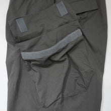 画像をギャラリービューアに読み込む, THE CHANGING LENGTH/HEM DEFORMED CARGO PANTS