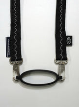 画像をギャラリービューアに読み込む, BUNGEE STRAP TAKES HANDS