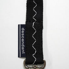 画像をギャラリービューアに読み込む, BUNGEE STRAP TAKES HANDS