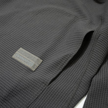 画像をギャラリービューアに読み込む, THE DEFORMED PTRN. L/S WAFFLE PULLOVER