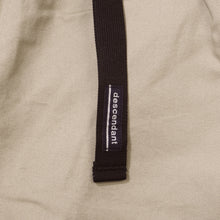 画像をギャラリービューアに読み込む, CLASP TWILL WEBBING SHORTS