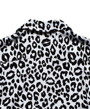 画像をギャラリービューアに読み込む, Lips Leopard Print Open Collar SH