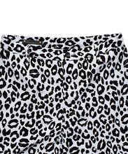 画像をギャラリービューアに読み込む, Lips Leopard Print Easy Shorts