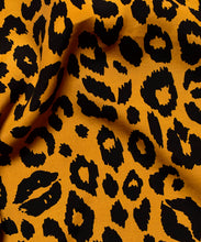 画像をギャラリービューアに読み込む, Lips Leopard Print Easy Shorts