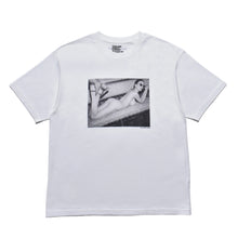 画像をギャラリービューアに読み込む, Jonathan Leder × Stie-lo "OLIVIA" Crewneck T-SH