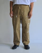 画像をギャラリービューアに読み込む, PAINTED NO TUCK WIDE CHINO TROUSERS