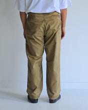 画像をギャラリービューアに読み込む, PAINTED NO TUCK WIDE CHINO TROUSERS