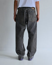 画像をギャラリービューアに読み込む, REGULAR TAPERED WASHED 5P BLACK DENIM PANTS