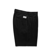 画像をギャラリービューアに読み込む, DOUBLE PLEATED CHINO SHORT TROUSERS