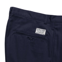画像をギャラリービューアに読み込む, DOUBLE PLEATED CHINO SHORT TROUSERS