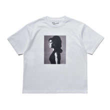 画像をギャラリービューアに読み込む, Amy Winehouse "Profile" Photo S/S Tee