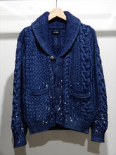 画像をギャラリービューアに読み込む, Panel cable shawl cardigan -L.BLUE-