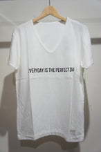 画像をギャラリービューアに読み込む, V NECK T-SHIRT(TYPE-3)