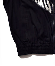 画像をギャラリービューアに読み込む, Black Denim V . Line Athletic BZ