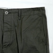 画像をギャラリービューアに読み込む, FIELD CHINO PANTS