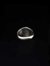 画像をギャラリービューアに読み込む, Signet Engraved Ring