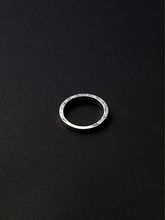 画像をギャラリービューアに読み込む, Engraved Pave Ring