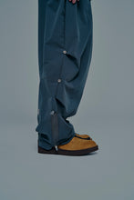 画像をギャラリービューアに読み込む, THE CHANGING LENGTH/HEM WIDE ZIP-UP TUCKED PANTS
