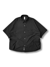 画像をギャラリービューアに読み込む, THE MULTIPLE POCKETS S/S SHIRTS
