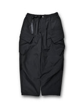 画像をギャラリービューアに読み込む, THE CHANGING LENGTH/HEM DEFORMED CARGO PANTS
