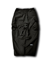 画像をギャラリービューアに読み込む, THE CHANGING LENGTH/HEM DEFORMED CARGO PANTS
