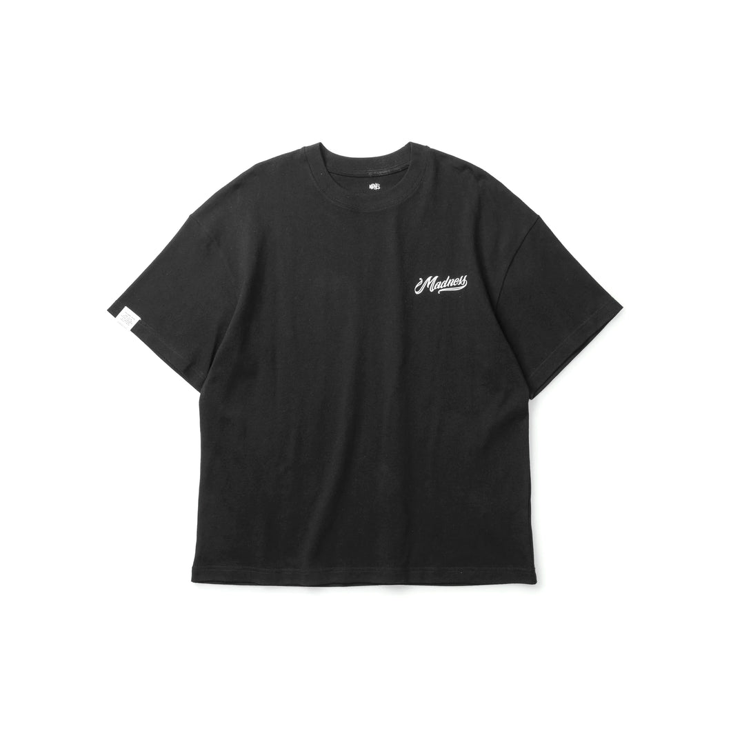MADNESS BADGE (L) UNIFORM T-SHIRT