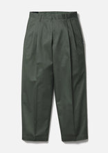 画像をギャラリービューアに読み込む, TWO TUCK PANTS
