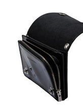 画像をギャラリービューアに読み込む, Leather Trucker Wallet
