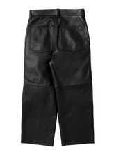 画像をギャラリービューアに読み込む, Sheep Leather Wide Leg Pants
