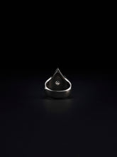 画像をギャラリービューアに読み込む, Engraved Diamond Ring
