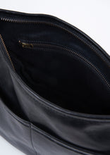 画像をギャラリービューアに読み込む, LEATHER SHOULDER BAG
