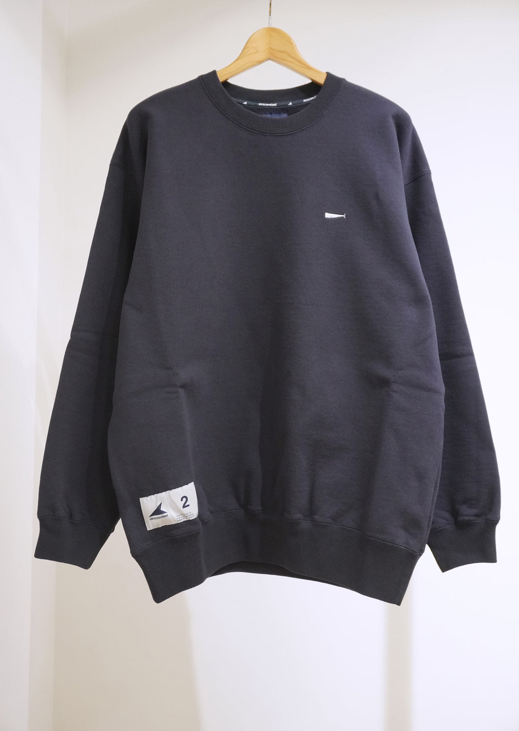 PE CREW NECK