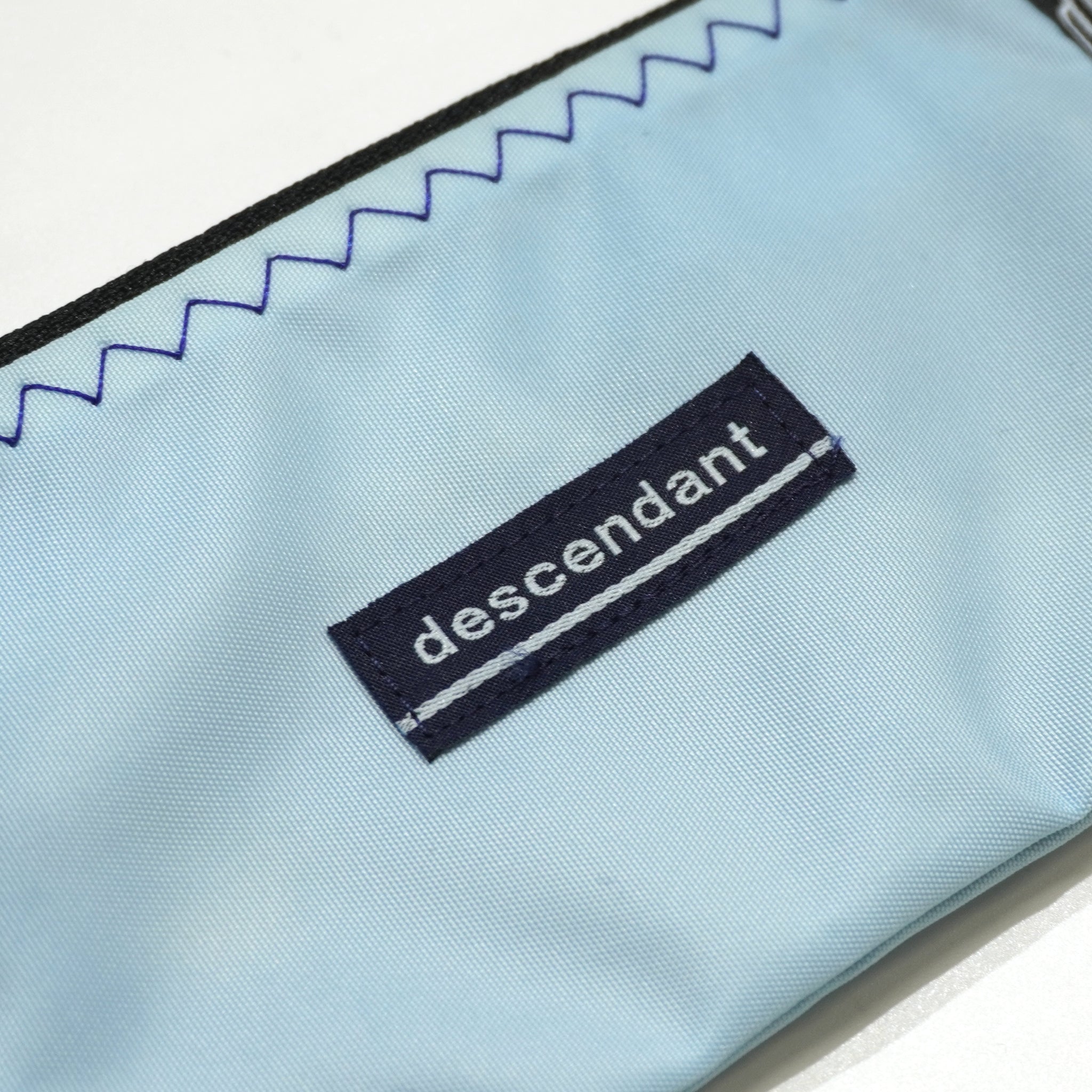 HANGG WIDE CARD CASE TAKES HANDS – Roots Bonds ONLINE STORE