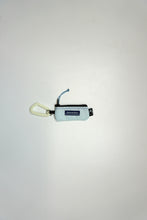 画像をギャラリービューアに読み込む, HANGG NARROW LIP CASE TAKES HANDS
