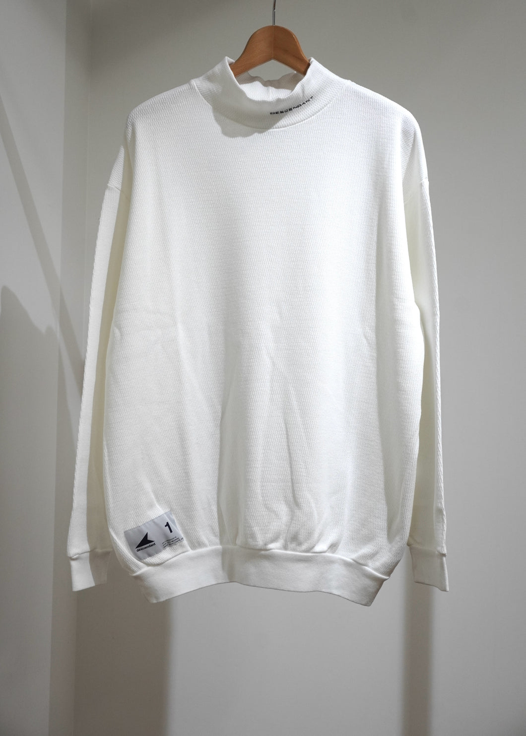 TORTOISE WAFFLE MOCK NECK LS