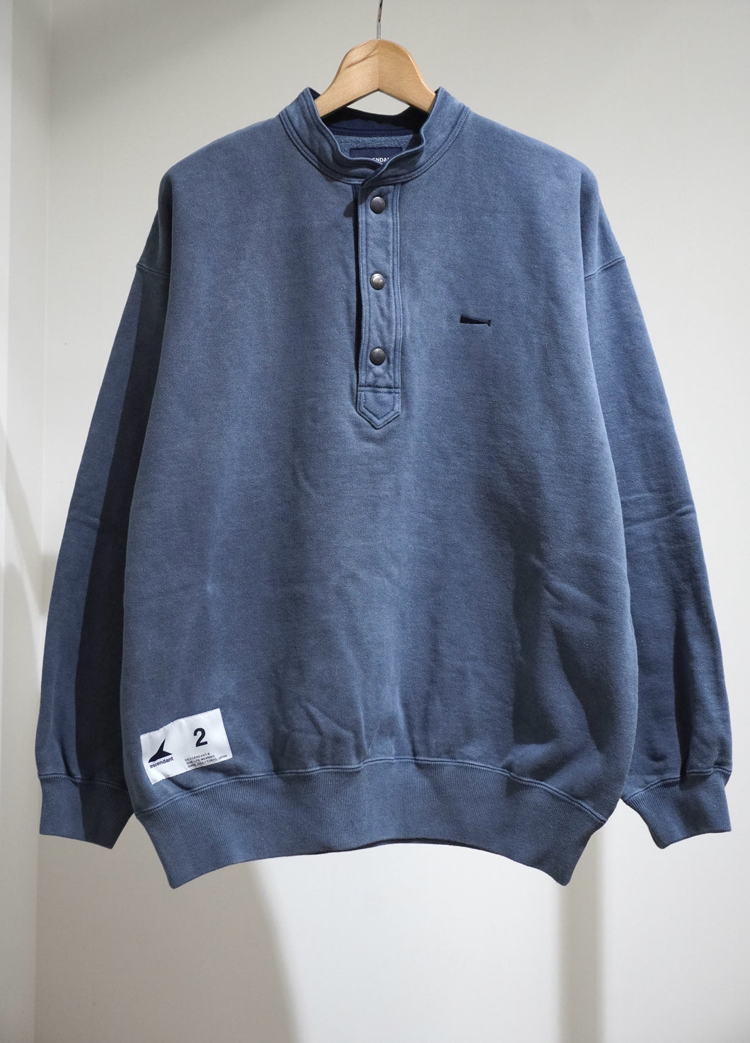 VOIL HENLEY NECK PIGMENT DYE