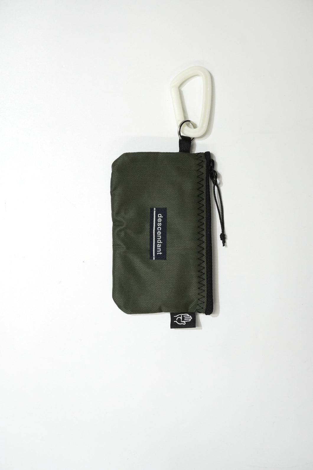 HANGG WIDE CARD CASE TAKES HANDS